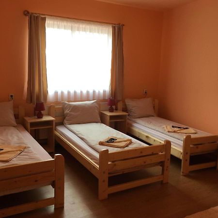 Appartement Bicsak Apartman à Joseni Extérieur photo