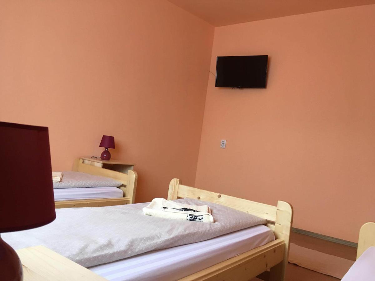 Appartement Bicsak Apartman à Joseni Extérieur photo